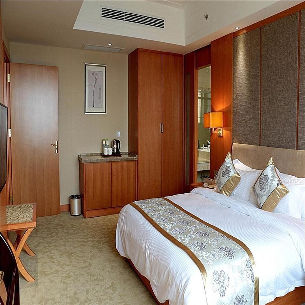 The Grand Plaza Hotel Цзиан Екстериор снимка