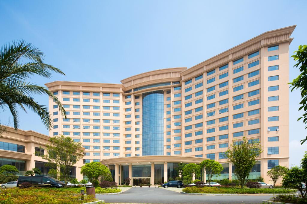 The Grand Plaza Hotel Цзиан Екстериор снимка