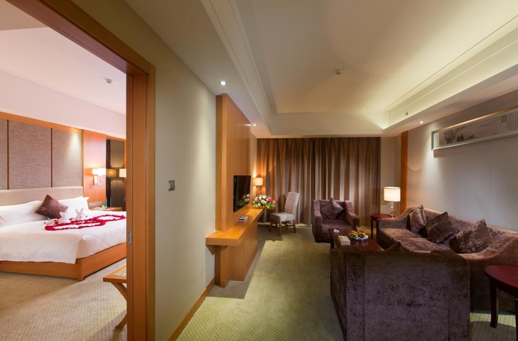 The Grand Plaza Hotel Цзиан Екстериор снимка